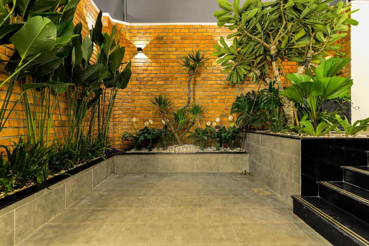 Cozrum Homes The Gallery Residence Hô Chi Minh-Ville Extérieur photo